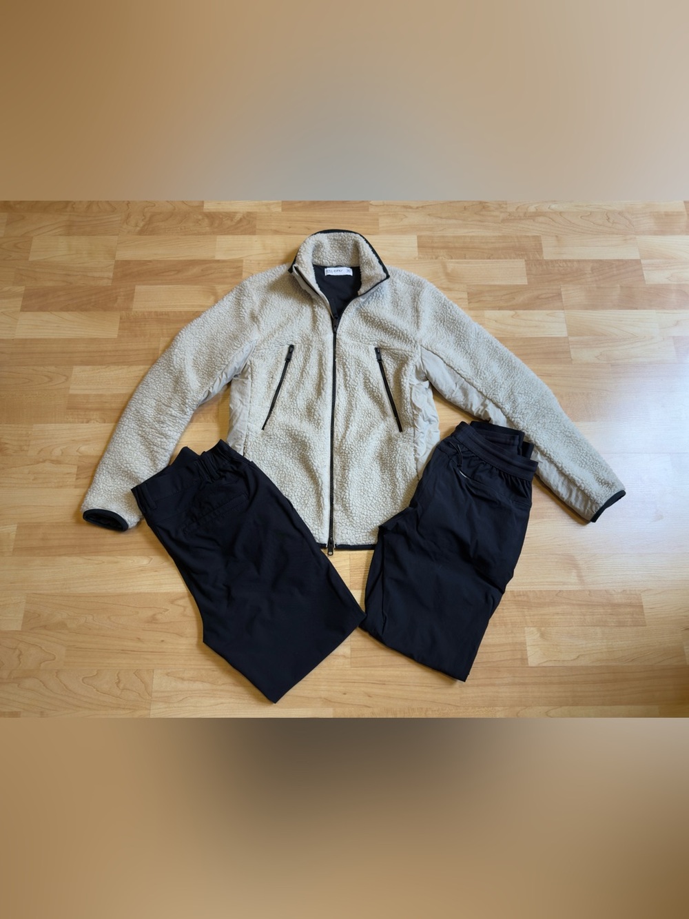 Hill City & CUTS Men's Sherpa Jacket and 2 Pairs of Athletic Joggers - Size XS